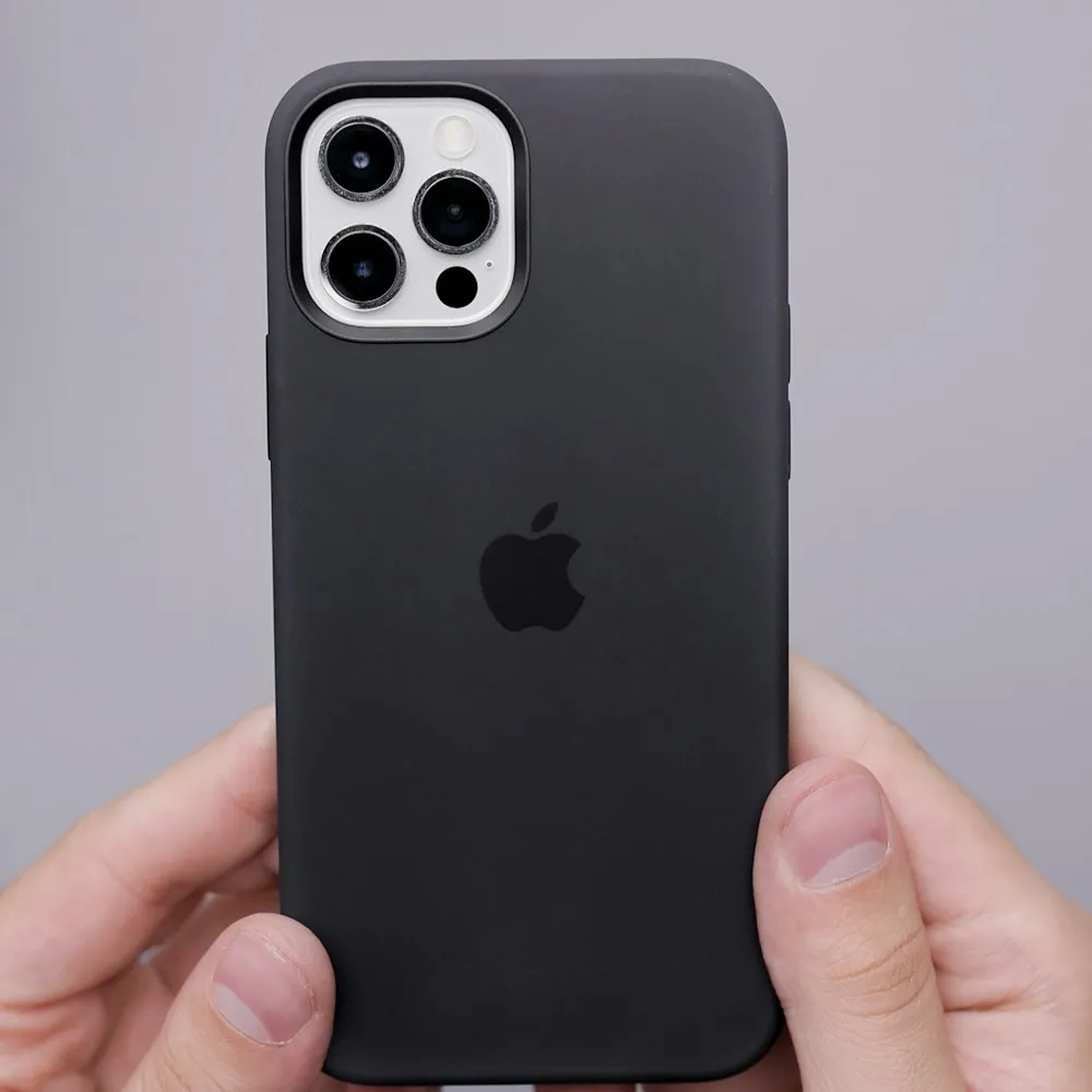 iPhone 15 Pro Darbe Emici Kılıf · Siyah